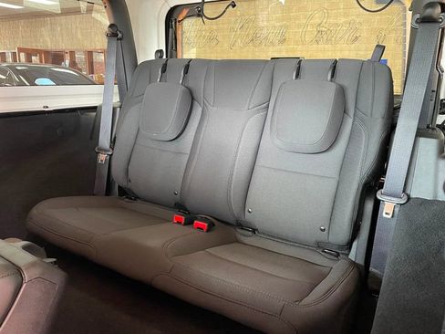 Used 2022 Jeep Wrangler Sport image 16