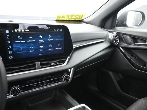 Used 2025 Chevrolet Equinox LT AWD/4WD image 21