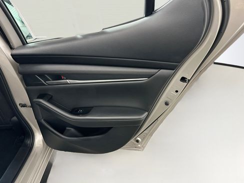 Used 2024 MAZDA MAZDA3 s FWD image 32