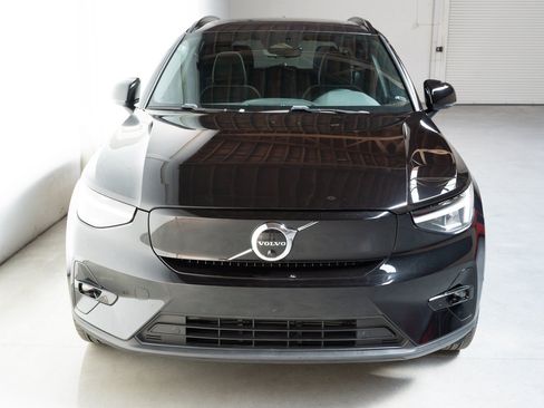 Used 2023 Volvo XC40 Recharge Plus AWD/4WD image 11