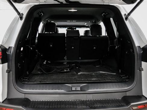 Used 2023 Lexus LX 600 F Sport image 60