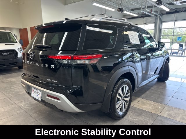 Used 2023 Nissan Pathfinder SL AWD/4WD image 11