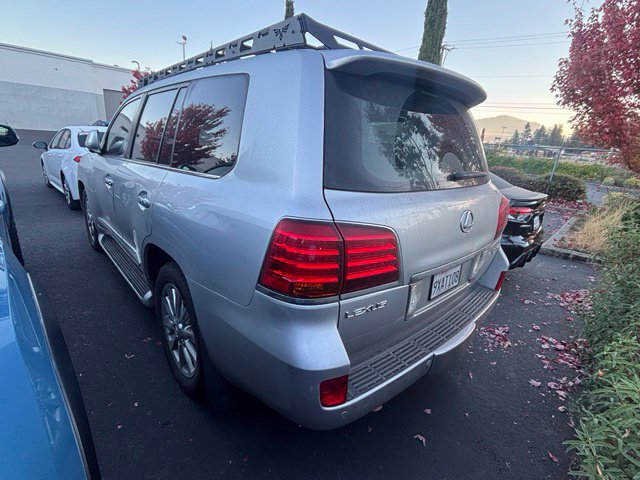 Used 2009 Lexus LX 570 4WD w/ Preferred Accessory Pkg image 3
