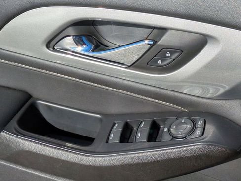 Certified 2022 Chevrolet Traverse LT image 23