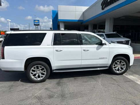 Used 2018 GMC Yukon XL SLT w/ Open Road Package RWD image 13