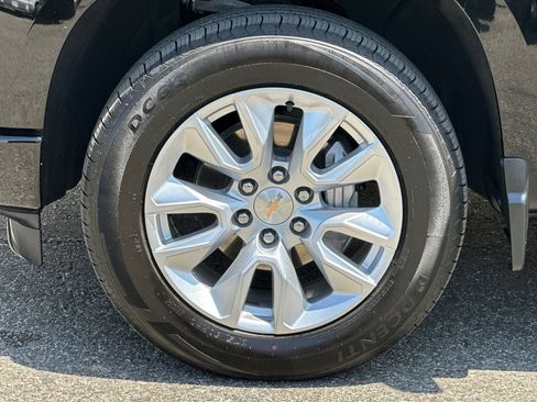 Certified 2024 Chevrolet Silverado 1500 Custom w/ LPO, Dark Essentials Package AWD/4WD image 34