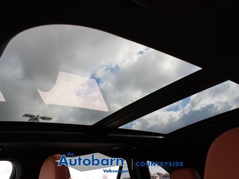 Used 2025 Mercedes-Benz GLC 300 4MATIC image 19