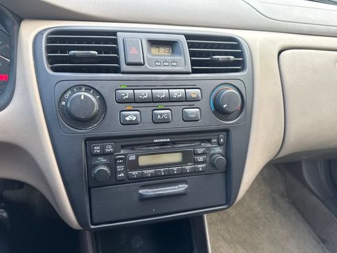 Used 2001 Honda Accord LX image 25