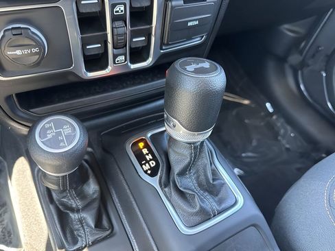 Used 2025 Jeep Wrangler Unlimited Sahara w/ Safety Group image 15