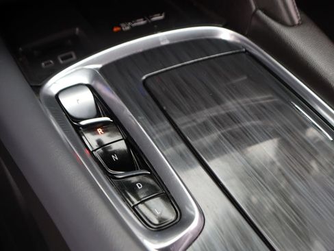Used 2024 Buick Enclave Essence w/ Sport Touring Edition FWD image 34
