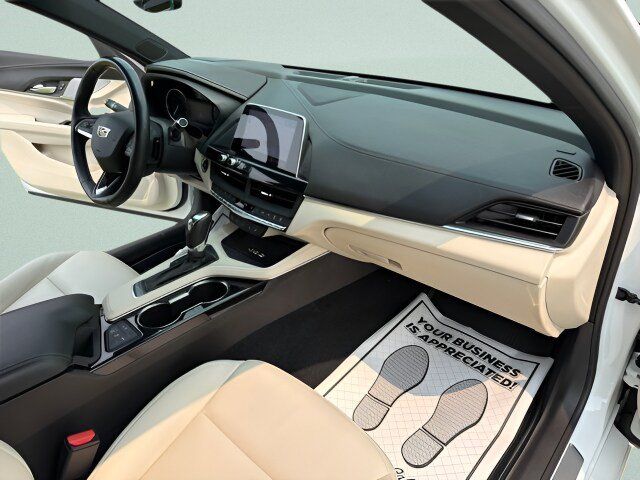Used 2024 Cadillac CT4 Luxury w/ Sun And Sound Package RWD image 30