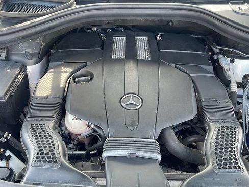 Used 2017 Mercedes-Benz GLS 450 4MATIC image 40