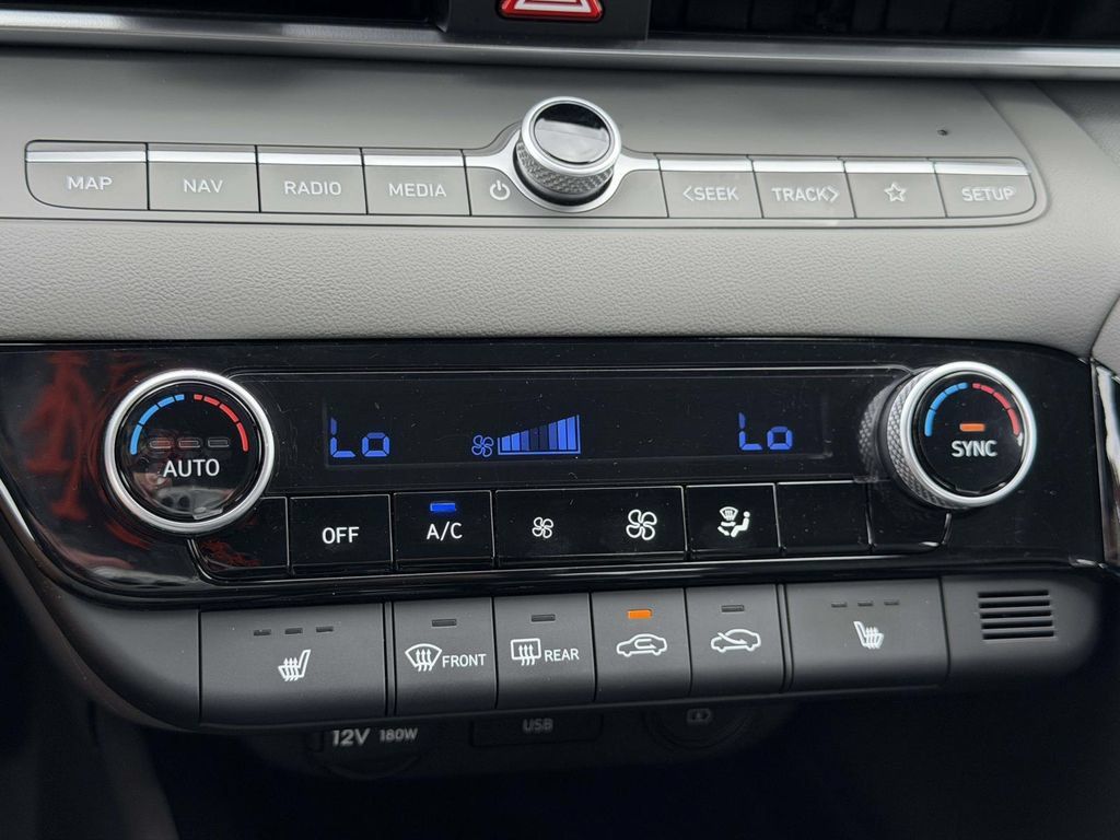 Certified 2023 Hyundai Elantra SEL w/ Convenience Package FWD image 27