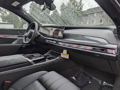 New 2025 BMW 760i xDrive 760i xDrive image 12