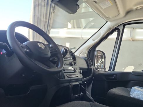 Used 2025 RAM ProMaster 2500 w/ Convenience Group FWD image 8