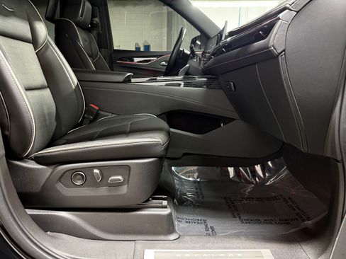 Used 2021 Cadillac Escalade Sport w/ Driver Assist Tech Package image 55