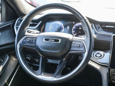 Used 2022 Jeep Grand Cherokee Altitude image 14