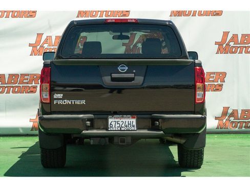 Used 2020 Nissan Frontier S w/ S Utility Package RWD image 2