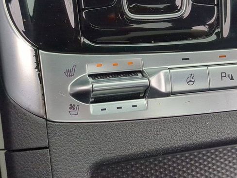 Used 2024 Kia Carnival SX Prestige image 15