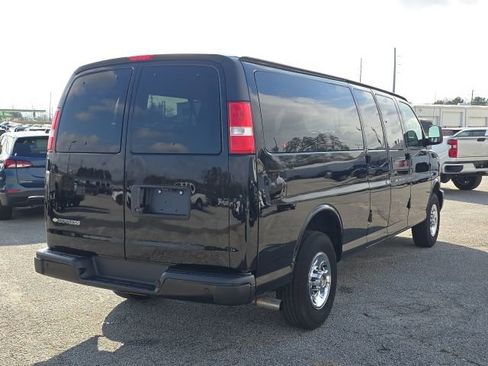 Used 2025 Chevrolet Express 3500 LS image 5
