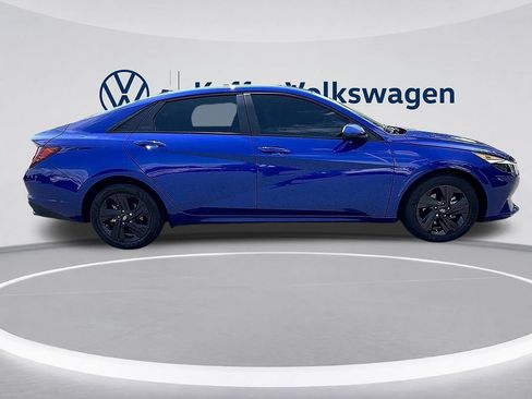 Used 2023 Hyundai Elantra Blue FWD image 6