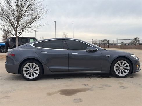 Used 2018 Tesla Model S 100D image 9