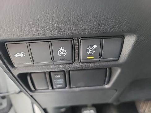 Used 2024 Nissan Armada SL image 15