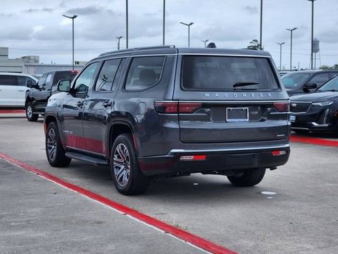 Used 2024 Jeep Wagoneer Series II w/ Flexible Seating Group image 7