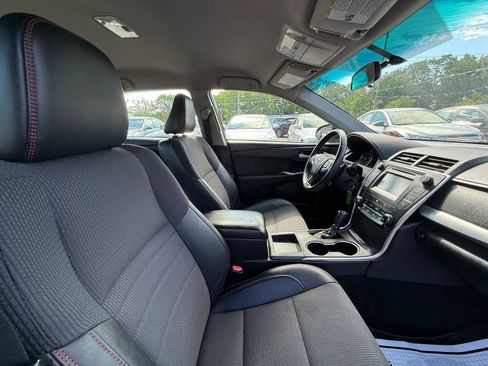 Used 2017 Toyota Camry SE FWD image 48