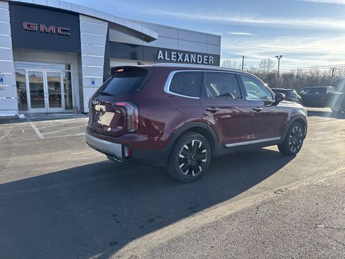 Used 2023 Kia Telluride SX image 3