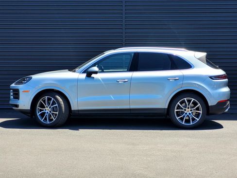 New 2026 Porsche Cayenne AWD/4WD image 2