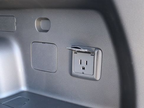 New 2025 Mitsubishi Outlander SEL image 27