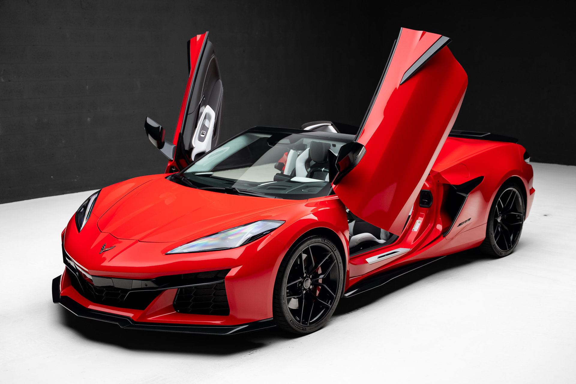Used 2026 Chevrolet Corvette Z06 RWD image 8