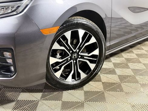 Used 2025 Honda Odyssey Elite image 2