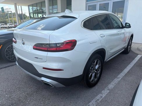 Used 2024 BMW X4 xDrive30i AWD/4WD image 2