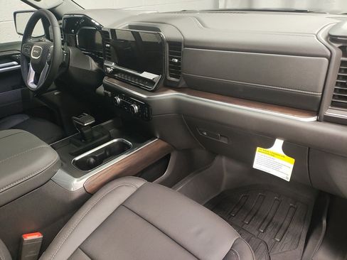 New 2026 GMC Sierra 1500 SLT w/ SLT Premium Plus Package image 8