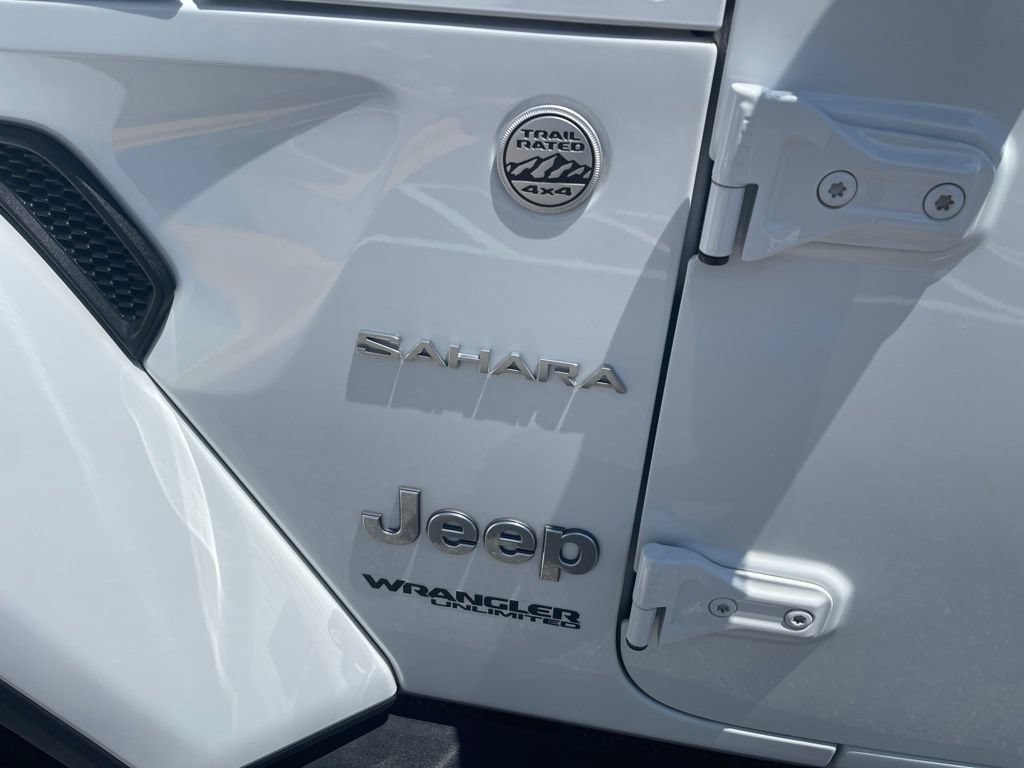 Used 2021 Jeep Wrangler Unlimited Sahara AWD/4WD image 5