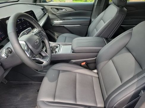 Used 2024 Chevrolet Traverse LT w/ Midnight/Sport Edition AWD/4WD image 14