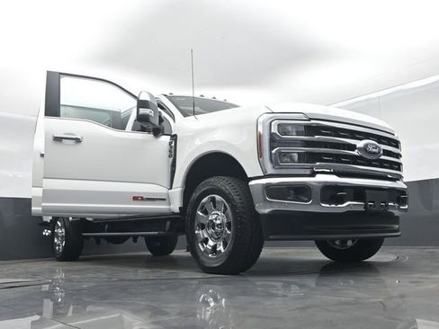 New 2026 Ford F350 King Ranch w/ Chrome Package image 69