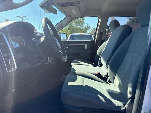 Used 2019 RAM 1500 Classic SLT RWD image 5