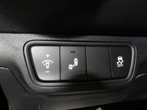 Used 2024 Kia Forte LXS w/ LXS Technology Package FWD image 17