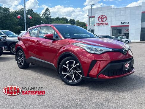 Used 2021 Toyota C-HR XLE FWD image 1