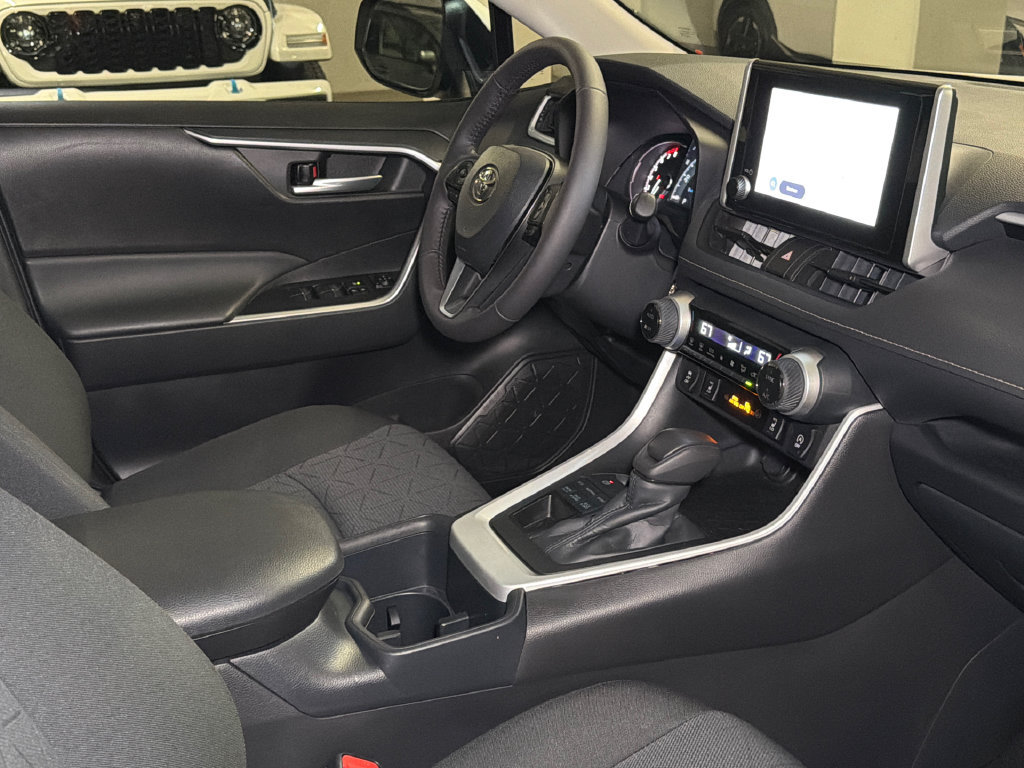 Used 2025 Toyota RAV4 XLE w/ Convenience Package AWD/4WD image 12