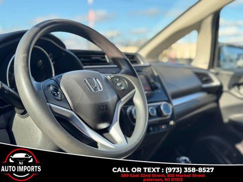 Used 2015 Honda Fit LX image 9