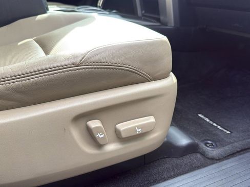 Used 2018 Toyota 4Runner Limited image 24