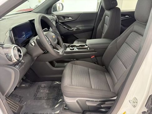 New 2026 Chevrolet Equinox LT w/ Safety and Technology Package image 10