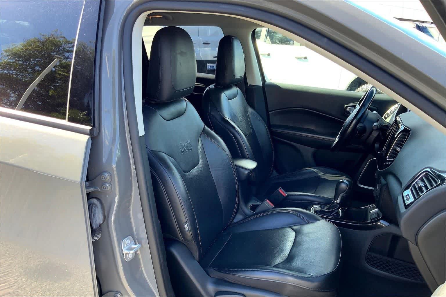 Used 2020 Jeep Compass Limited FWD image 13