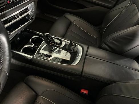 Used 2016 BMW 750i xDrive AWD/4WD image 17
