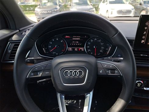 Used 2023 Audi Q5 2.0T Premium w/ Convenience Package image 8