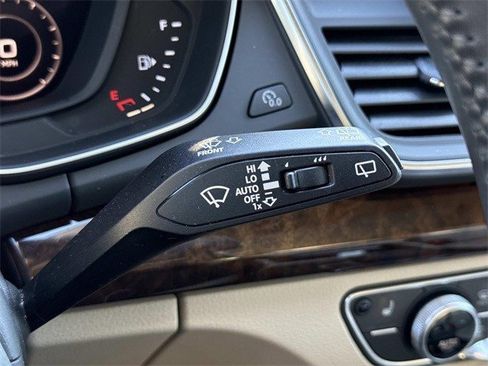 Used 2018 Audi Q5 Prestige w/ Prestige Package image 26